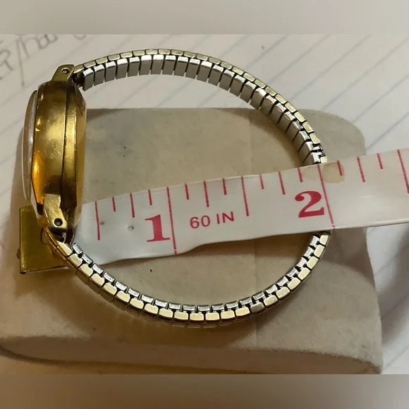 Timex: Woman’s vintage (70S) gold filled electric wrist watch with thin band. - Picture 6 of 6